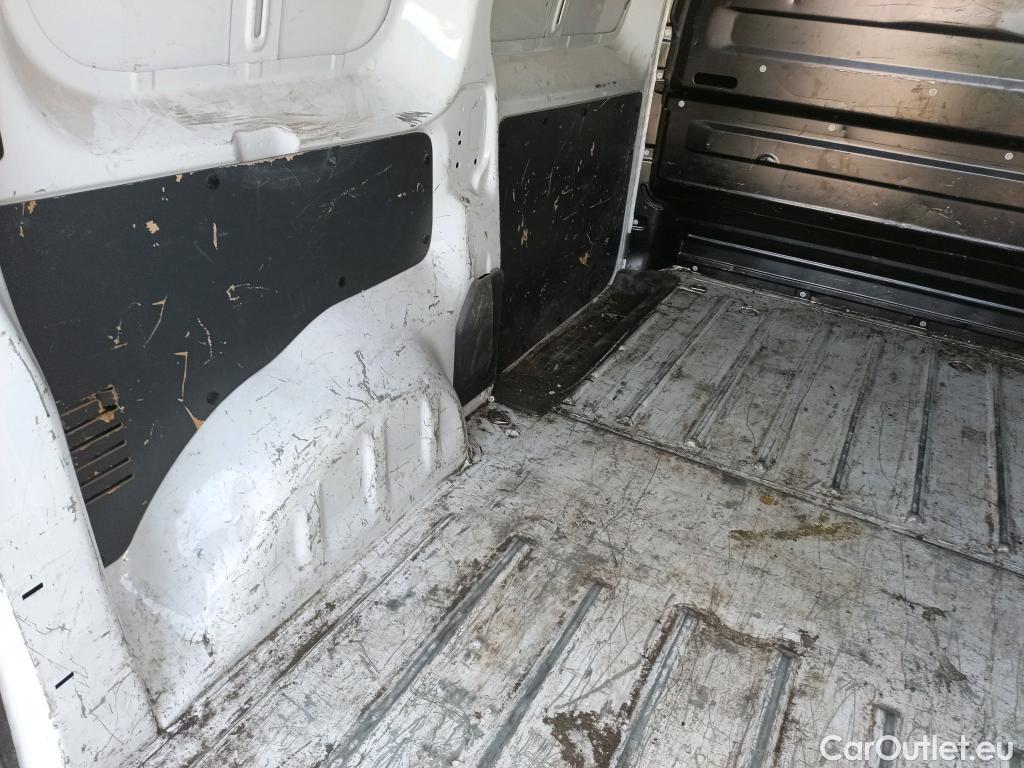  Opel  Vivaro OPEL  / 2019 / 4P / furgón 1.5 BlueHDi 74kW (100CV) M Std #23