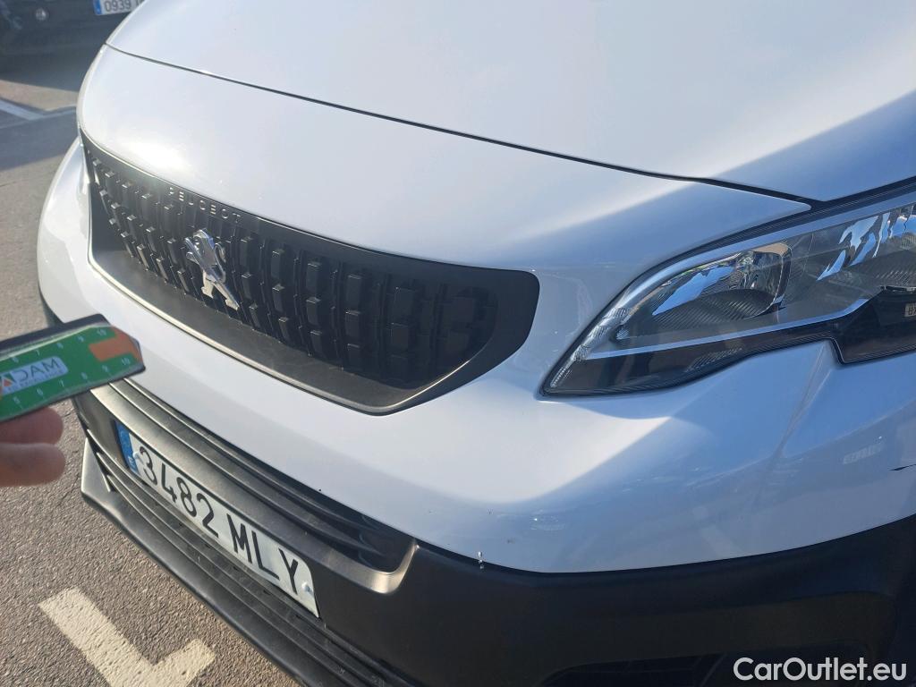  Peugeot  Expert PEUGEOT  / 2016 / 4P / furgón Furgón BlueHDi 120 S&S 6v Standard #58