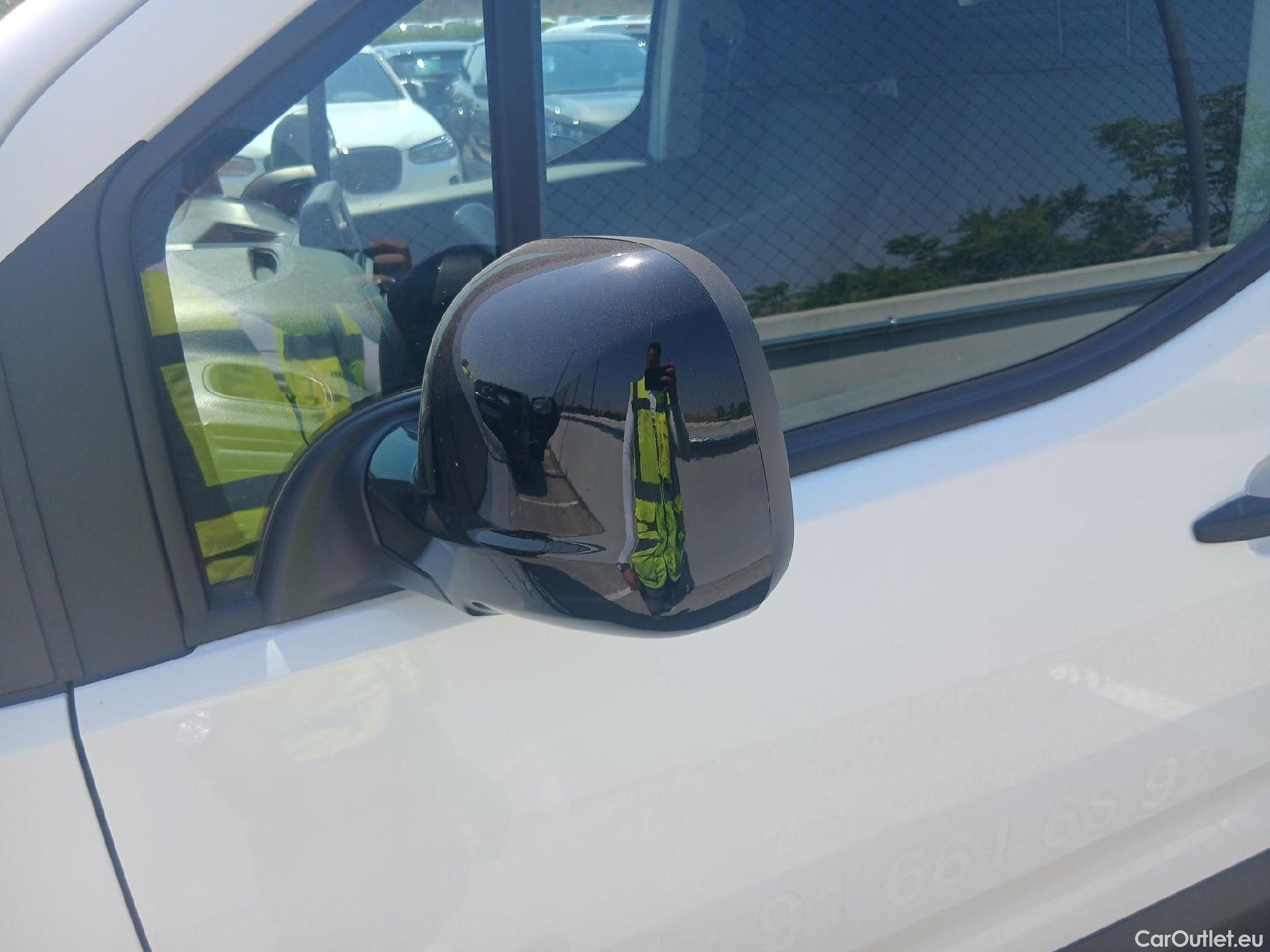  Toyota  Proace TOYOTA  City/2024/4P/furgón derivado de turismo Van EV L1 50kWh GX #5
