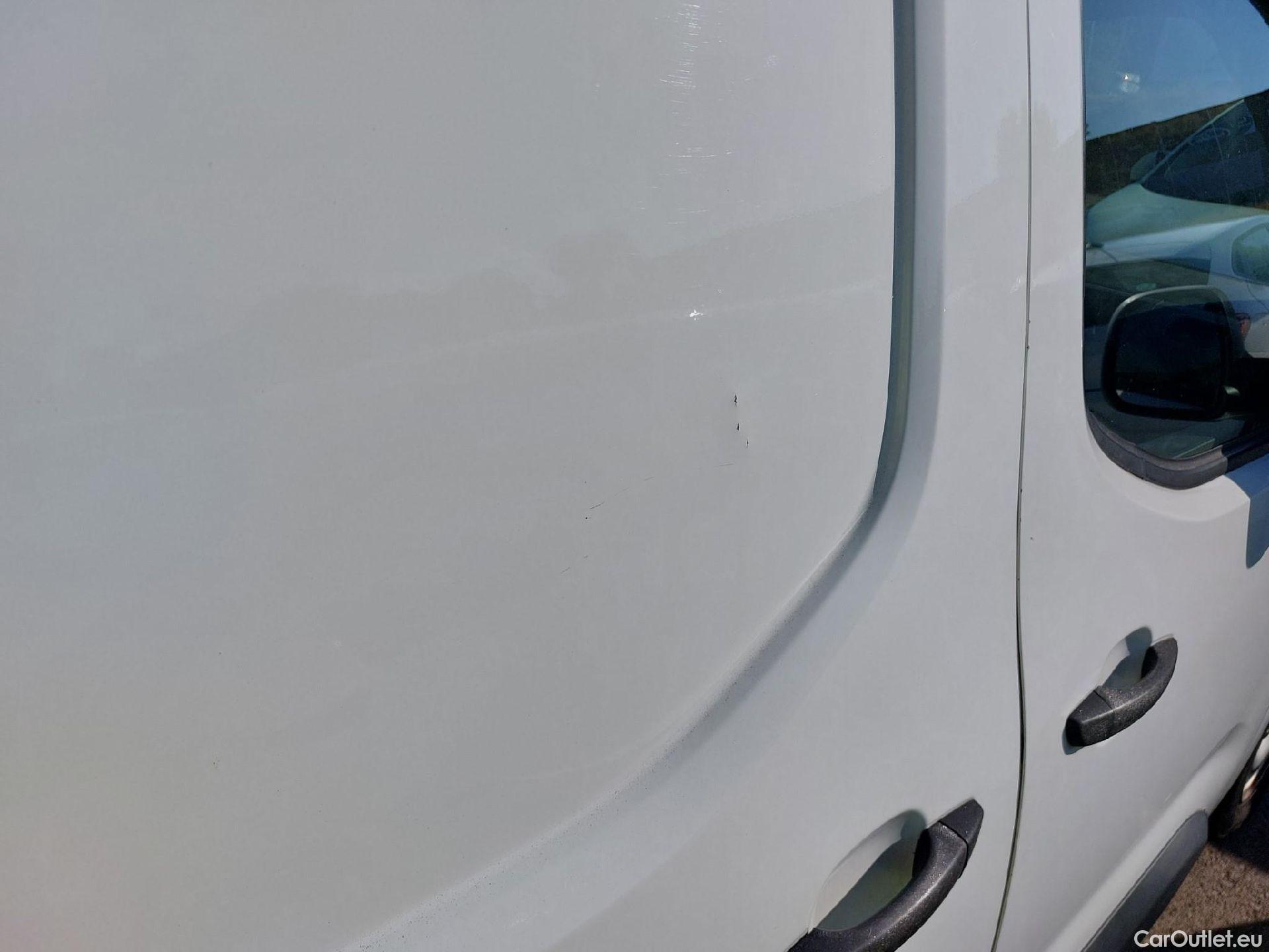  Opel  Combo OPEL  / 2018 / 3P / furgón derivado de turismo 1.6 TD 55kW (75CV) Express L H1 650kg #19