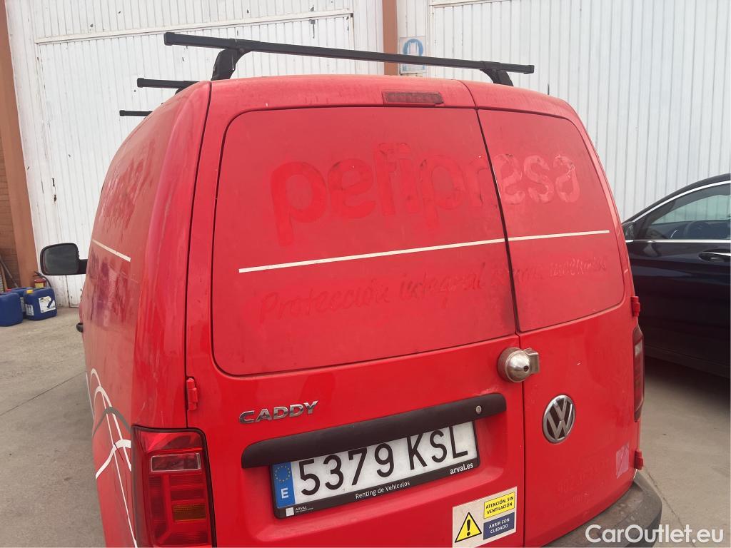  Volkswagen  Caddy VOLKSWAGEN  / 2015 / 4P / furgón derivado de turismo Business 2.0 TDI 75kW (102CV) BMT #17