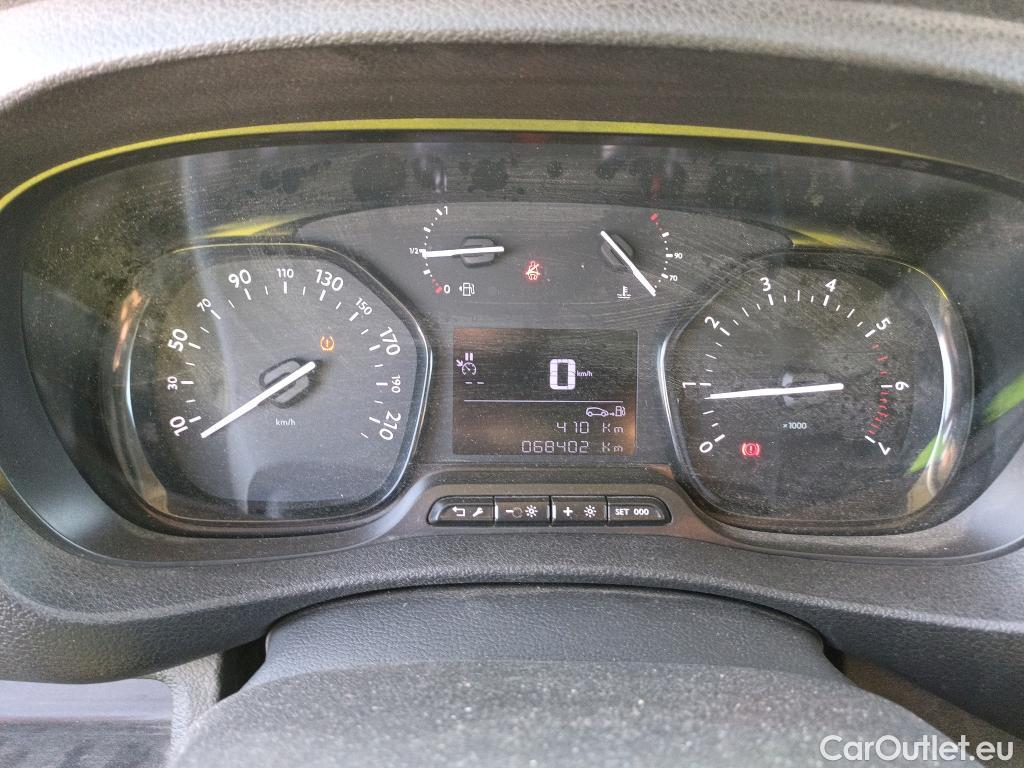  Opel  Vivaro OPEL  / 2019 / 4P / furgón 1.5 BlueHDi 74kW (100CV) M Std #33