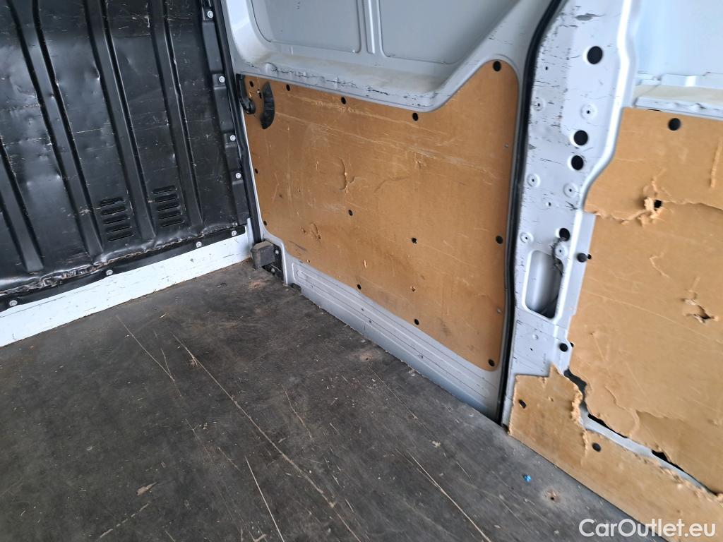  Opel  Movano OPEL  / 2019 / 4P / furgón 2.3 CDTI S/S 110kW (150CV) L2 H3 F 3.5t #9