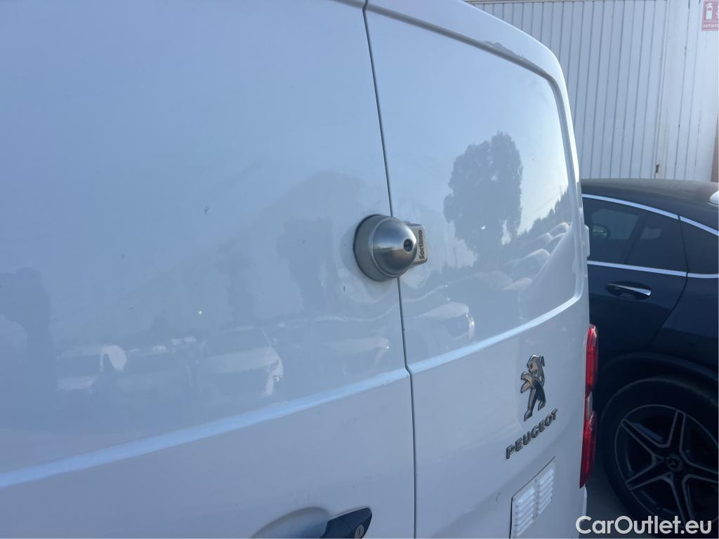  Peugeot  Expert PEUGEOT  / 2016 / 4P / furgón Furgón Premium 2.0 BlueHDi 120 Standard #43