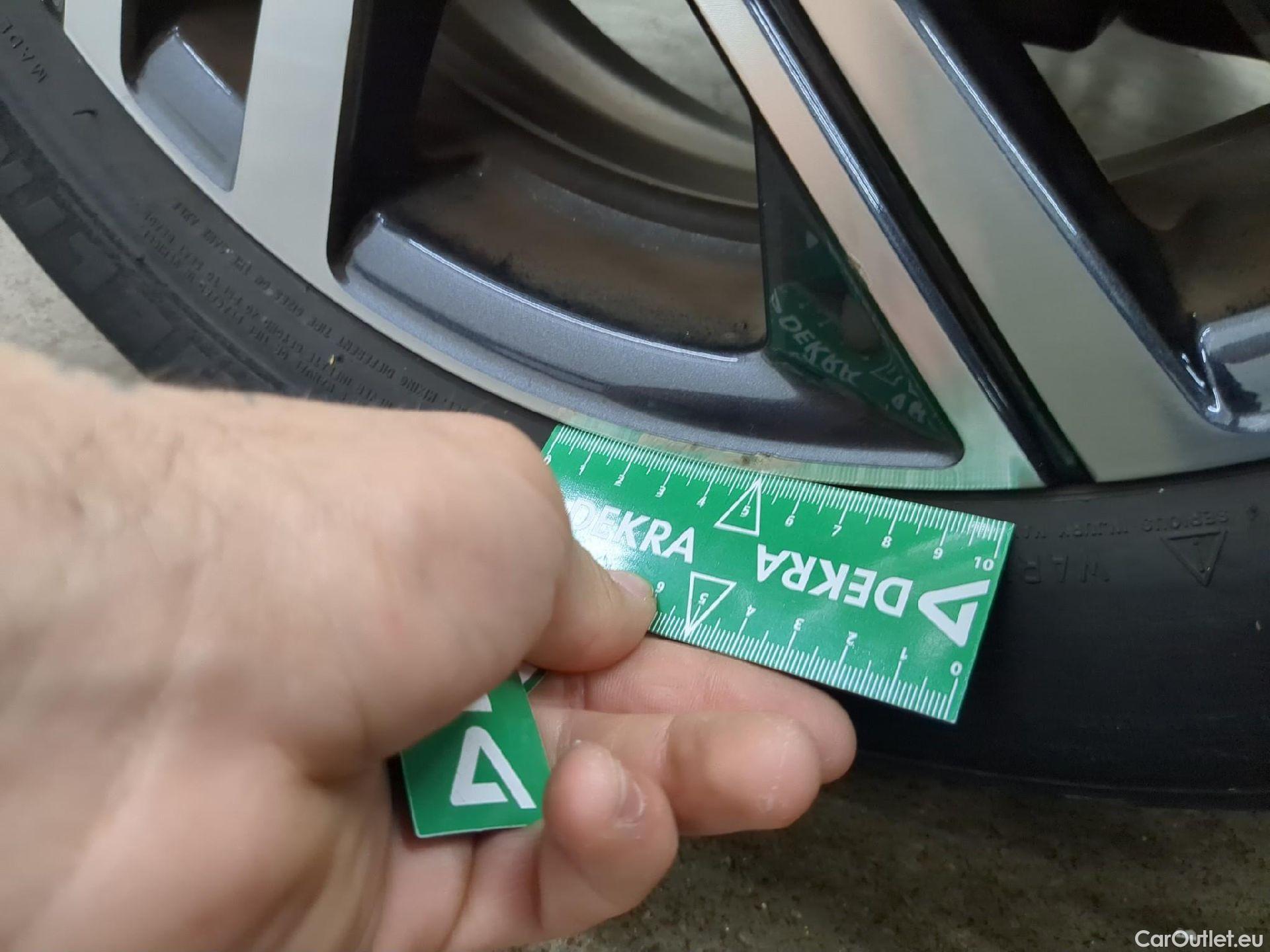  Peugeot  208  Allure 1.2 PureTech 100CV BVM6 E6d #24