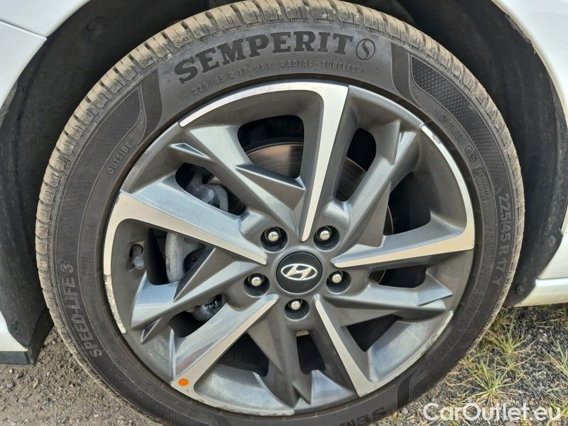  Hyundai  i30  (PD)(01.2017  ->)  kom.1.5T-GDI Style AT 5d #14