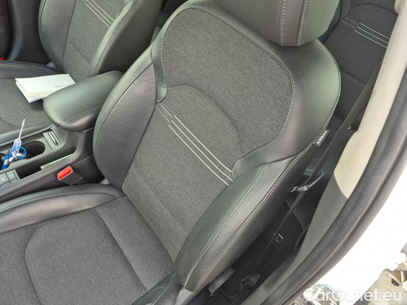  Hyundai  i30  (PD)(01.2017  ->)  kom.1.5T-GDI Style AT 5d #6