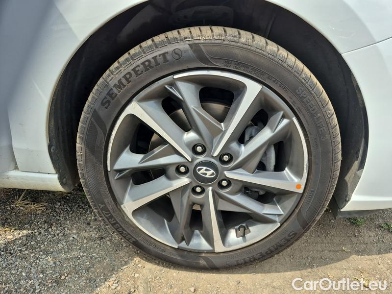  Hyundai  i30  (PD)(01.2017  ->)  kom.1.5T-GDI Style AT 5d #23