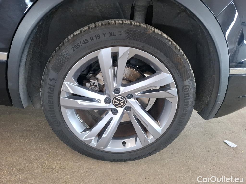 Volkswagen  Tiguan VOLKSWAGEN  / 2020 / 5P / SUV 1.4 eHybrid 245 DSG6 R-Line #47