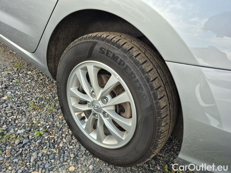  Hyundai  i30  (PD)(01.2017  ->)  kom.1.0TGDI 120 Comfort #13
