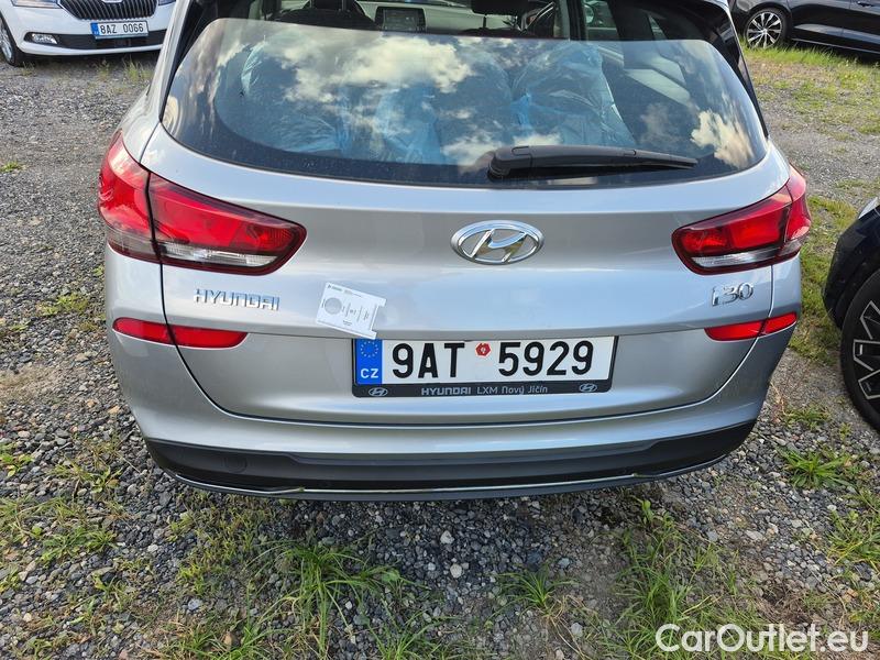  Hyundai  i30  (PD)(01.2017  ->)  kom.1.0TGDI 120 Comfort #19