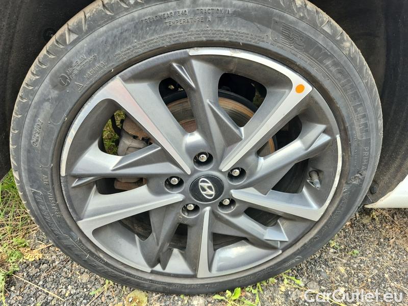  Hyundai  i30  (PD)(01.2017  ->)  kom.1.5T-GDI Style AT 5d #18