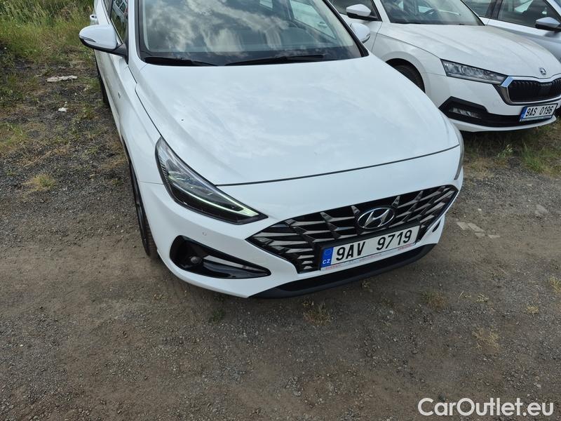  Hyundai  i30  (PD)(01.2017  ->)  kom.1.5T-GDI Style AT 5d #2