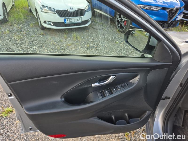  Hyundai  i30  (PD)(01.2017  ->)  kom.1.0TGDI 120 Comfort #16