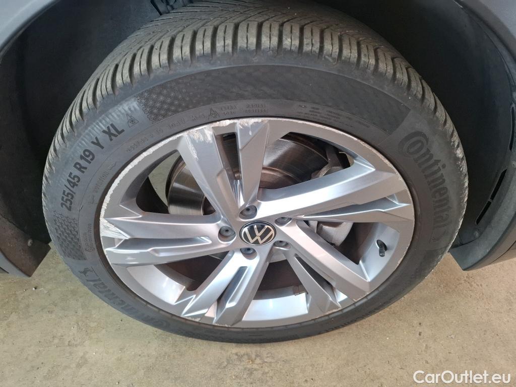  Volkswagen  Tiguan VOLKSWAGEN  / 2020 / 5P / SUV 1.4 eHybrid 245 DSG6 R-Line #6