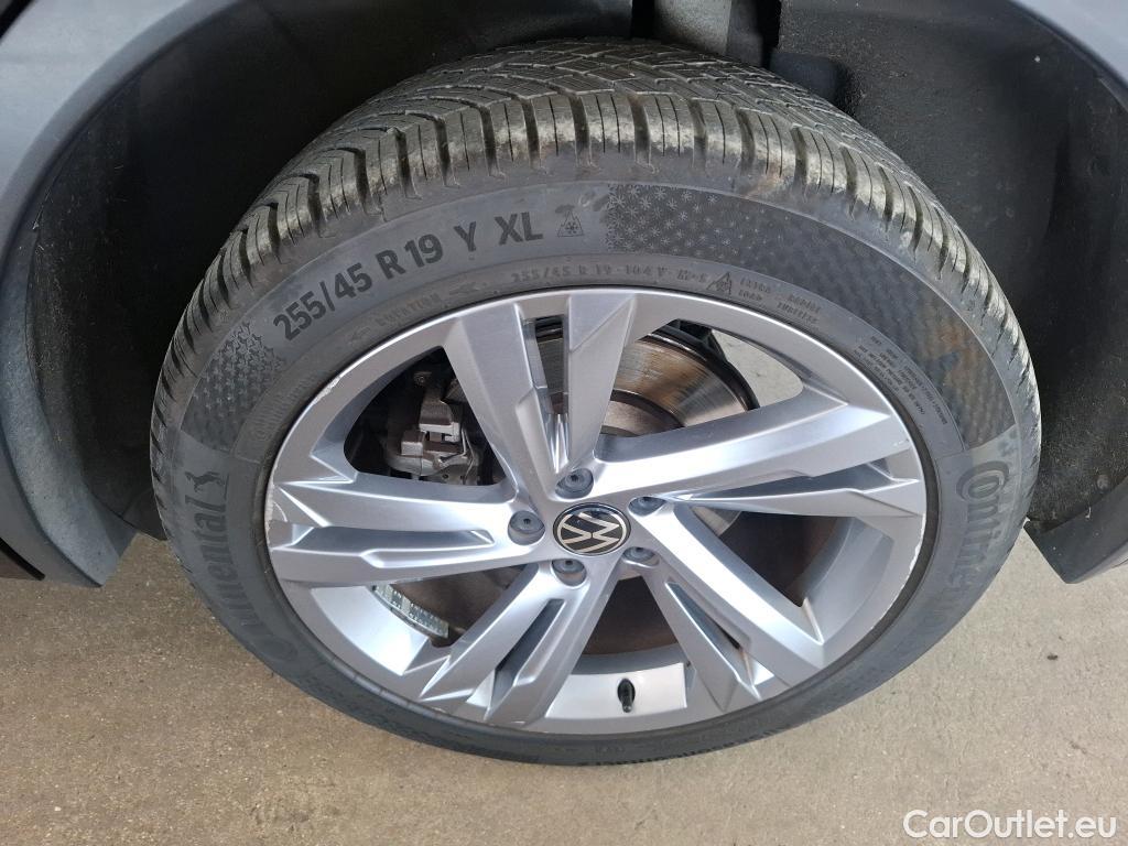  Volkswagen  Tiguan VOLKSWAGEN  / 2020 / 5P / SUV 1.4 eHybrid 245 DSG6 R-Line #30