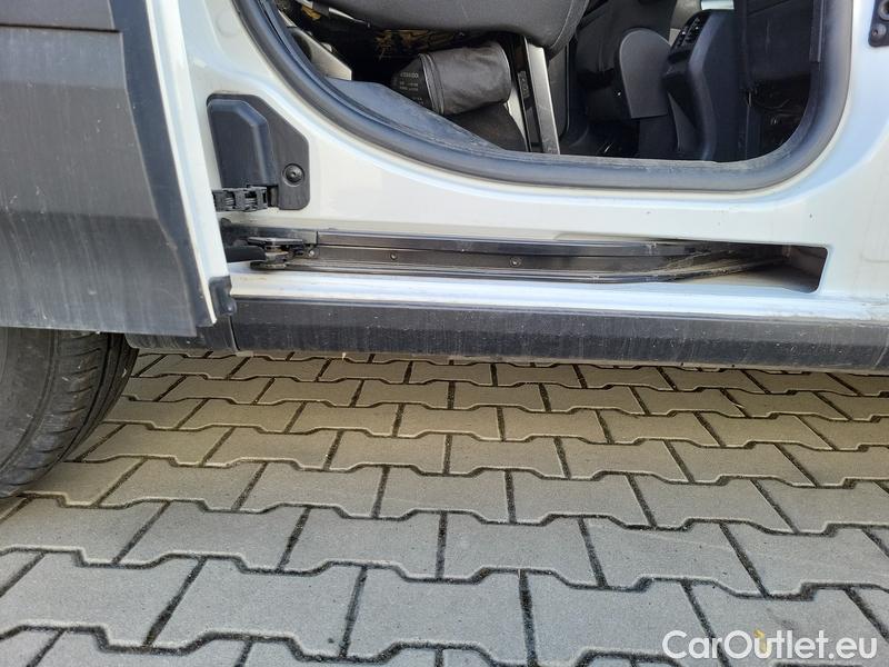  Peugeot  RIFTER   (06.2018->)  1.5BHDi 130 Allure #33