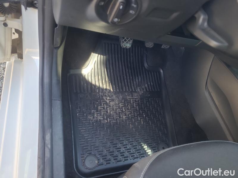  Skoda  Fabia  Combi (2015) Com.1.0TSI 70 Ambition 5d #6
