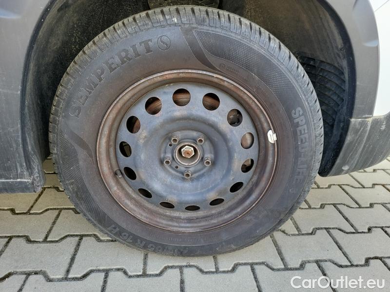  Peugeot  RIFTER   (06.2018->)  1.5BHDi 130 Allure #43
