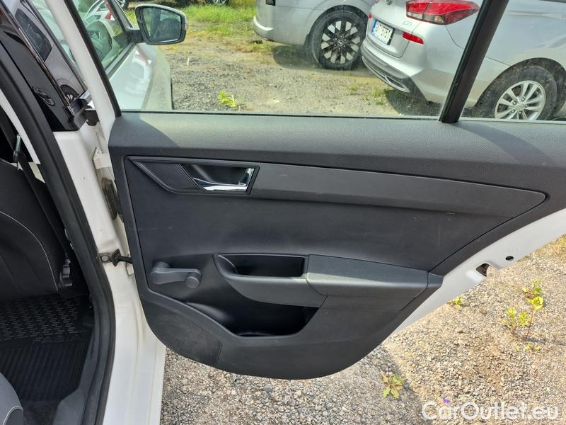  Skoda  Fabia  Combi (2015)  Com.1.0TSI 70 Ambition #33
