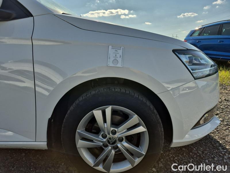  Skoda  Fabia  Combi (2015) Com.1.0TSI 70 Ambition 5d #29