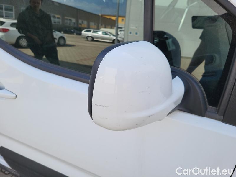  Peugeot  RIFTER   (06.2018->)  1.5BHDi 130 Allure #42