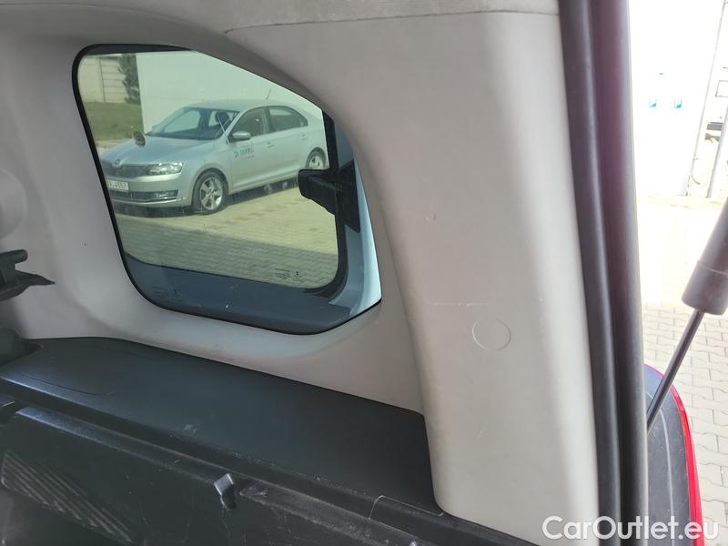  Peugeot  RIFTER   (06.2018->)  1.5BHDi 130 Allure #27