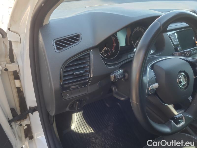  Skoda  Fabia  Combi (2015) Com.1.0TSI 70 Ambition 5d #12