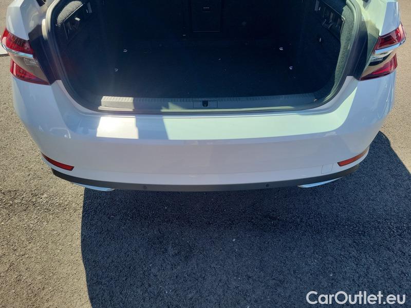  Skoda  Superb  (3V3)(2015) Supe.FL2.0TDI 110 L&K AT #10
