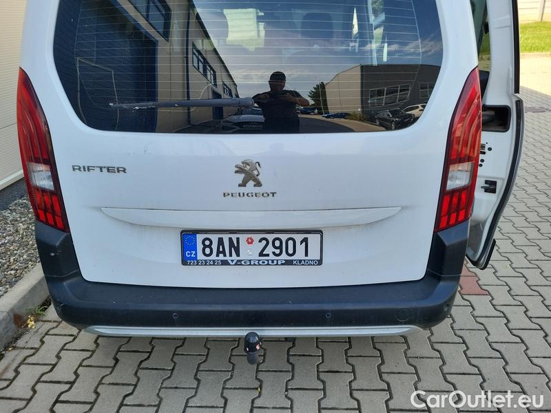  Peugeot  RIFTER   (06.2018->)  1.5BHDi 130 Allure #32