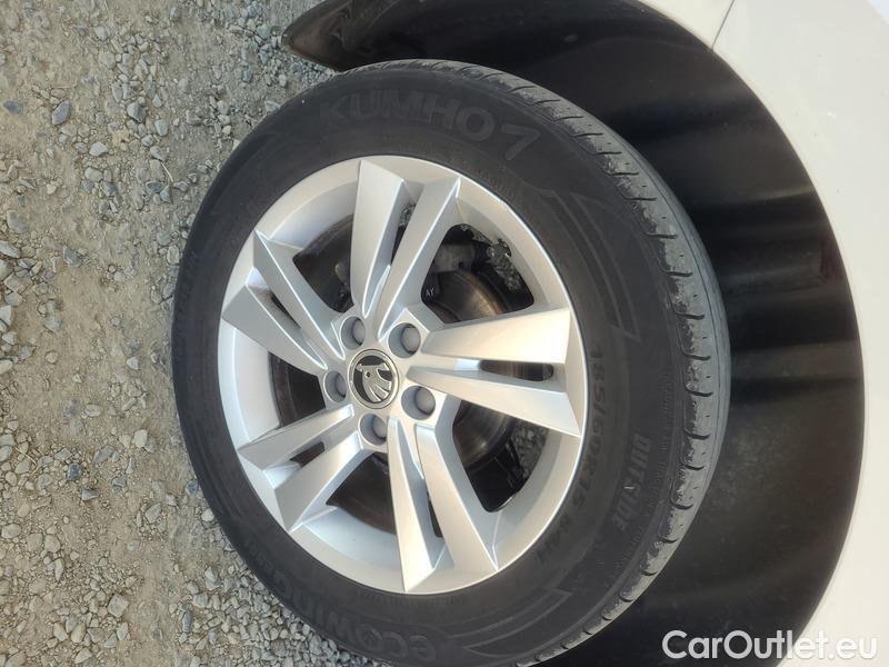  Skoda  Fabia  Combi (2015) Com.1.0TSI 70 Ambition 5d #28