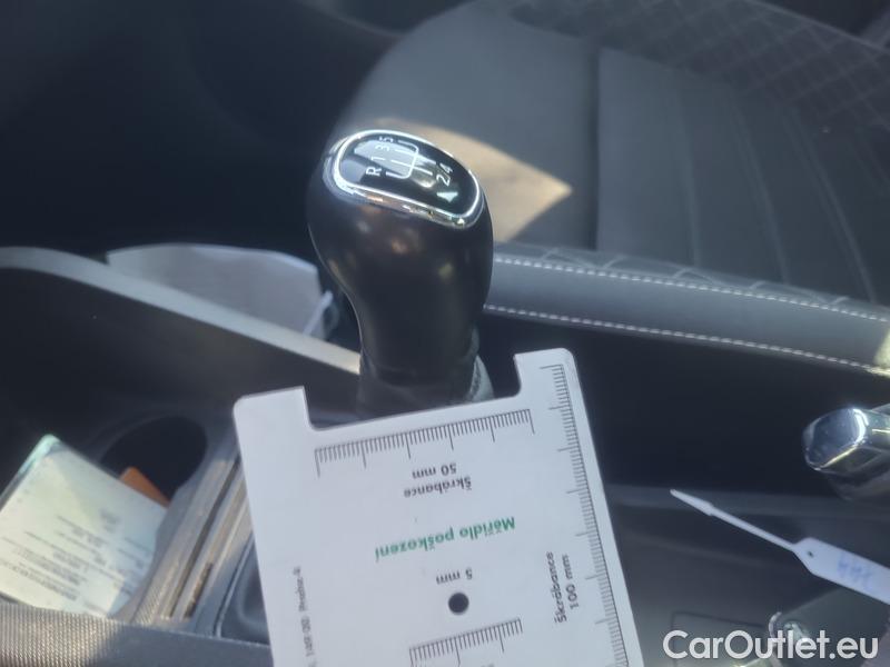  Skoda  Fabia  Combi (2015) Com.1.0TSI 70 Ambition 5d #8