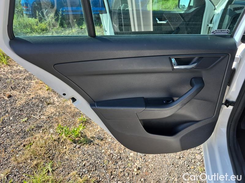  Skoda  Fabia  Combi (2015) Com.1.0TSI 70 Ambition 5d #14