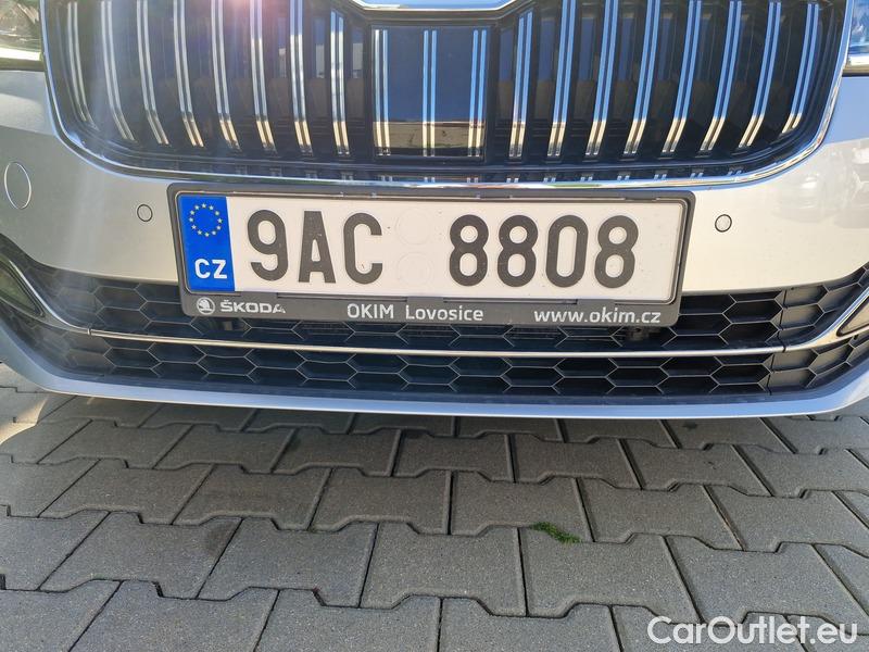  Skoda  Superb  (3V3)(2015) Supe.2.0TDI 147 Style 4x4 Aut #4