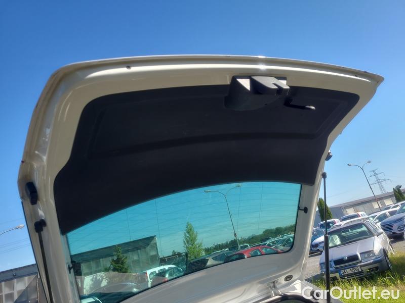  Skoda  Fabia  Combi (2015) Com.1.0TSI 70 Ambition 5d #18