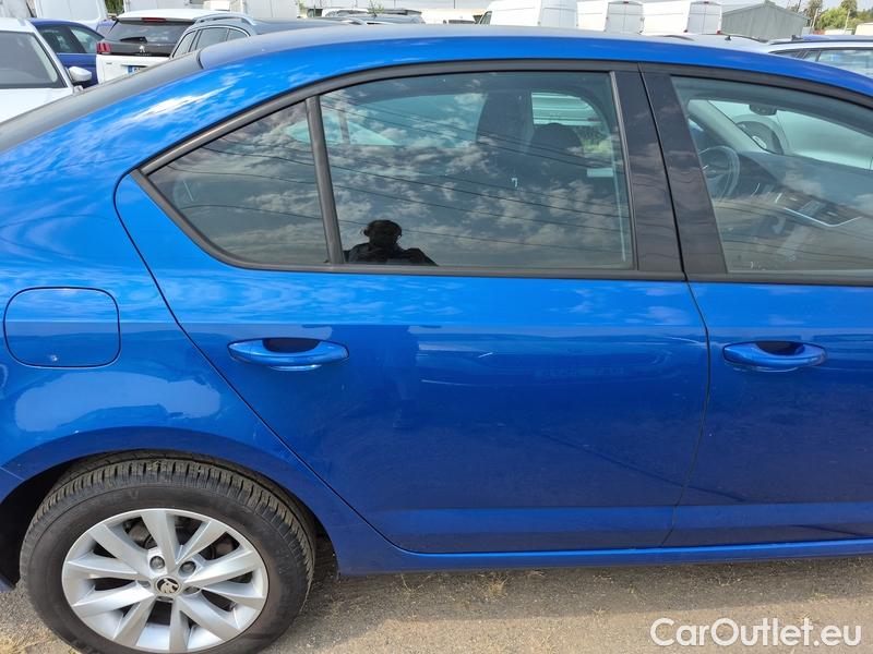  Skoda  Octavia  Lim.  (5E3)(03.2017->)  1.0TSI 85 Ambition #21