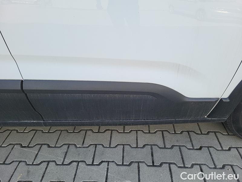 Peugeot  RIFTER   (06.2018->)  1.5BHDi 130 Allure #37