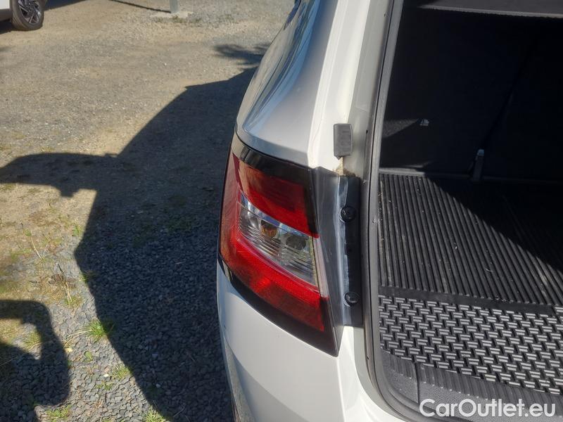  Skoda  Fabia  Combi (2015) Com.1.0TSI 70 Ambition 5d #22