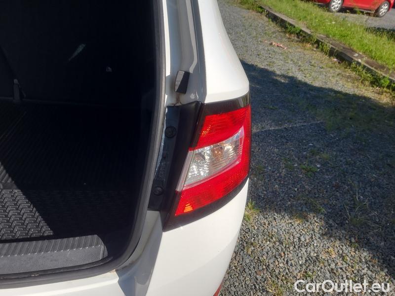  Skoda  Fabia  Combi (2015) Com.1.0TSI 70 Ambition 5d #23
