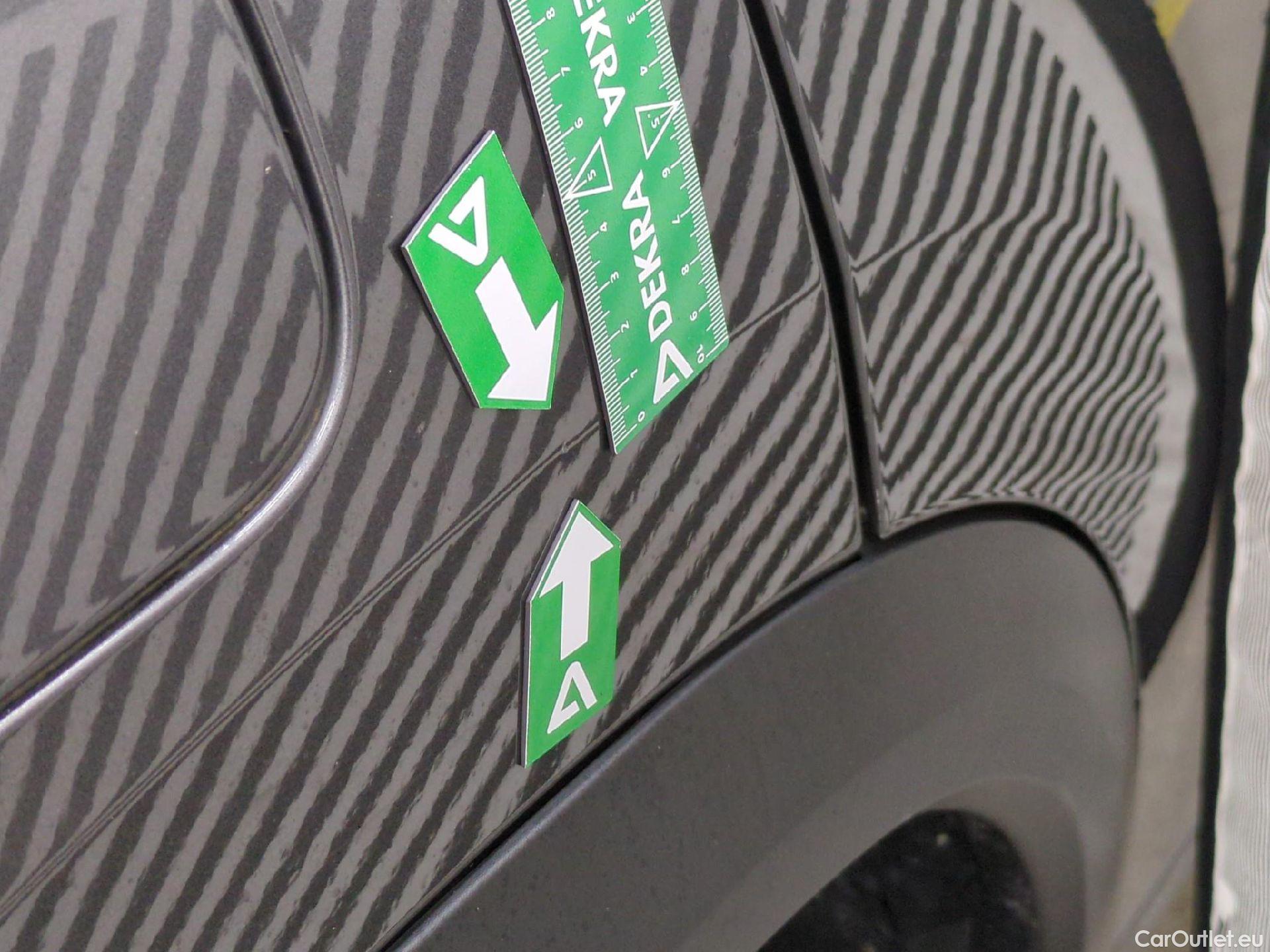  Citroen  C5 Aircross CITROEN  / 2018 / 5P / SUV Hybrid 225 ë-EAT8 Shine Pack #34