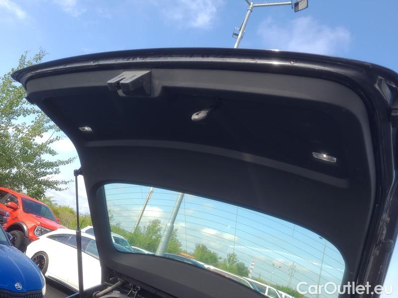  Skoda  Superb  Combi (3T5)(2010) Sup.C.FL2.0TDI 110 Ambition AT #13
