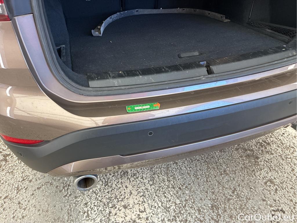  Bmw  X1 Série  sDrive18d Lounge 2.0 150CV BVA8 E6dT #40