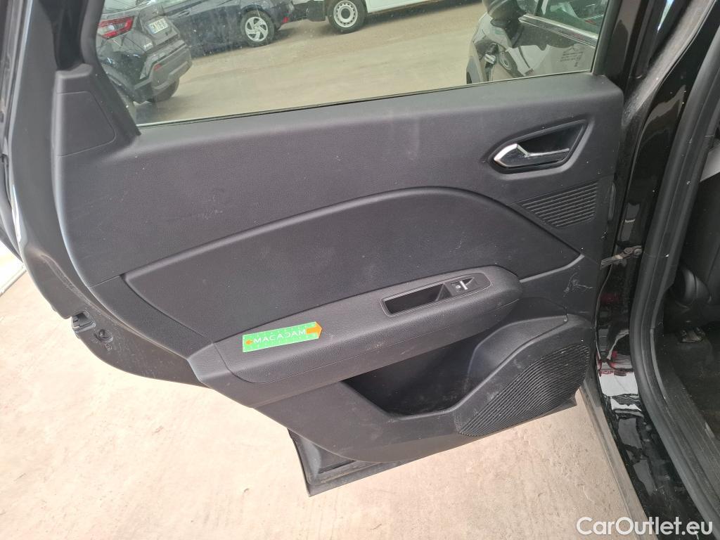  Renault  Captur RENAULT  / 2019 / 5P / SUV techno mild hybrid 160 EDC #24