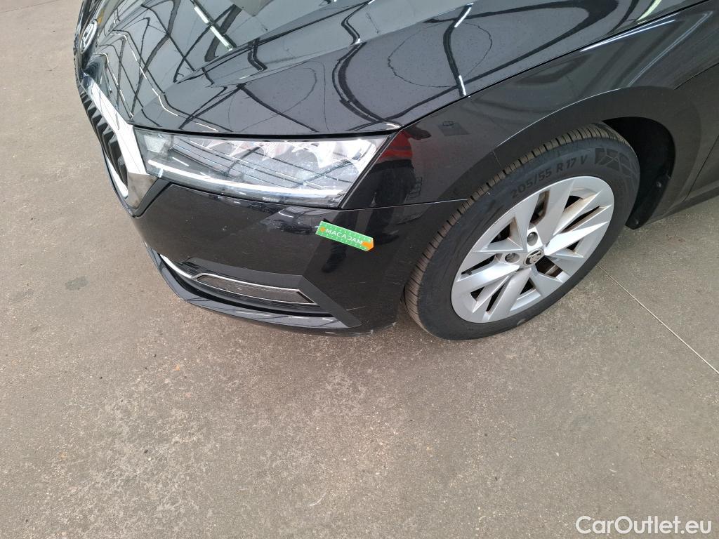  Skoda  Octavia  Berline Style 2.0 TDI 150CV BVA7 E6d #15