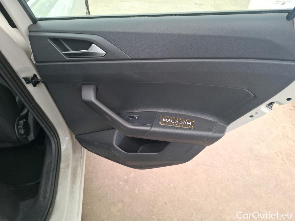  Volkswagen  Polo VOLKSWAGEN  / 2021 / 5P / Berline 1.0 TSI 95 Life #10
