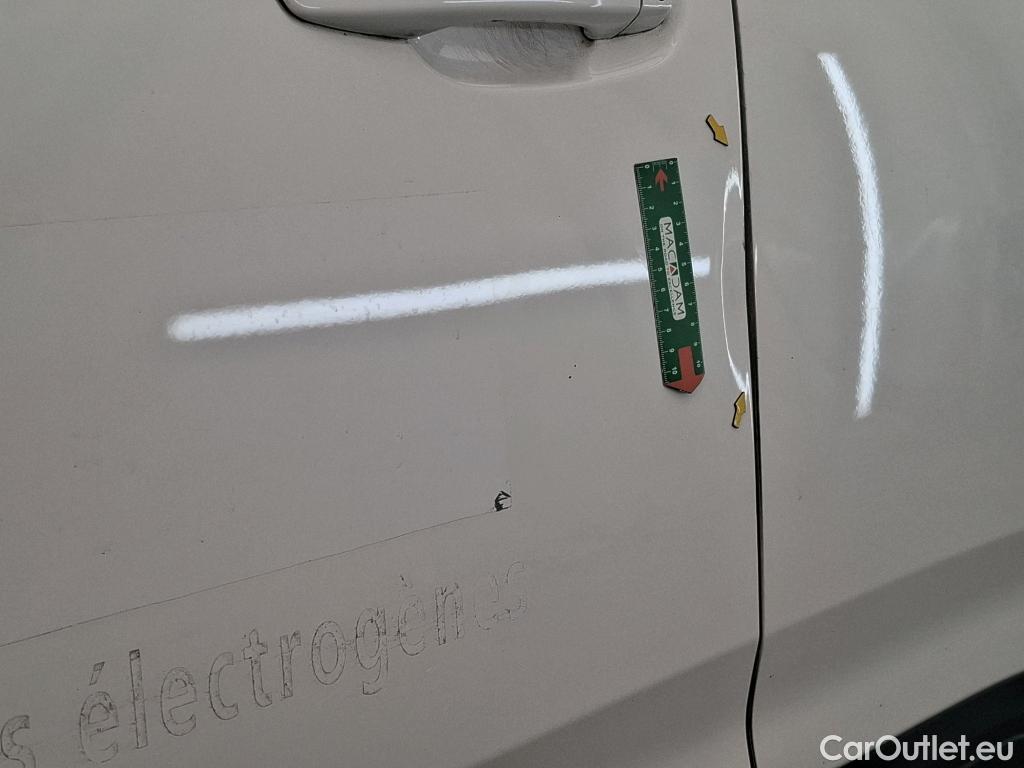  Citroen  C4 Cactus  Feel Nav Société 1.5 BlueHDi 100CV BVM6 E6d #2