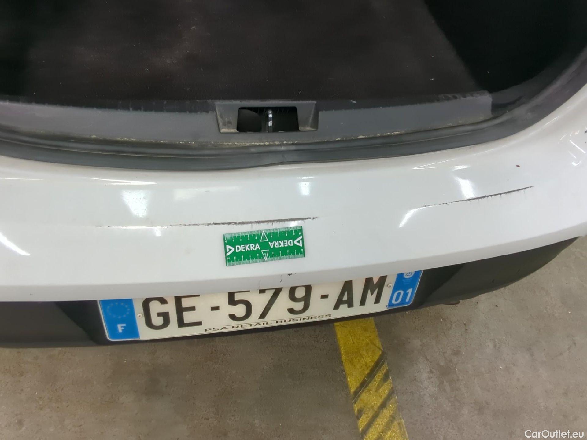  Peugeot  208  Premium 1.2 PureTech 75CV BVM5 E6d #3