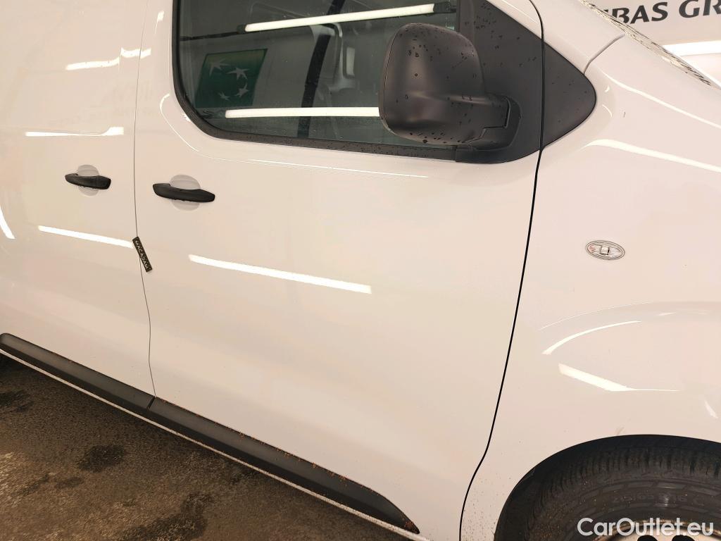  Opel  Vivaro OPEL  / 2019 / 4P / Fourgon tôlé 2.0 Diesel 145 Ptac aug L3 P.Busin auto #1