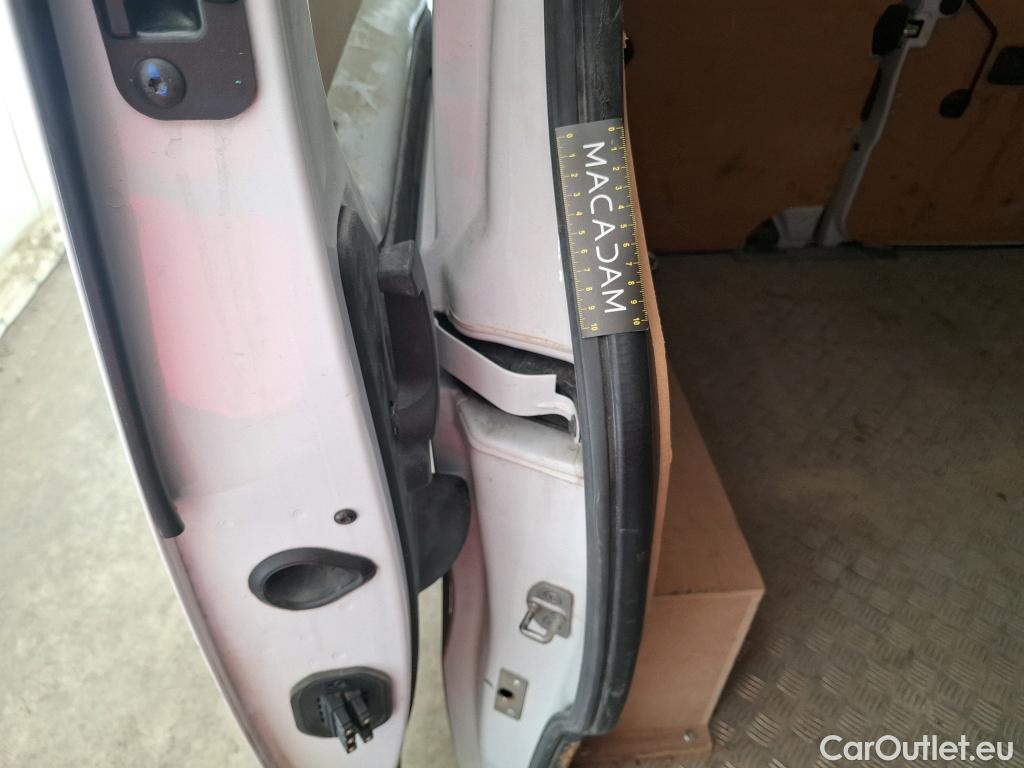  Renault  Trafic  Fourgon L1H1 3T Grand Confort 2.0 dCi 130CV BVM6 E6d #31