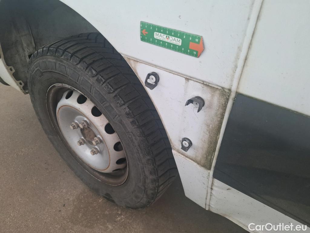  Renault  Master RENAULT  VU 4p Fourgon FG GCf Trac F3500 L3H2 Energy dCi 145 E6 #103